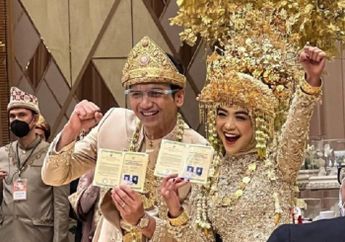 Bertabur Kemewahan! Cendera Mata yang Diberikan Ria Ricis dan Teuku Ryan di Hari Pernikahan Bikin Takjub, Ini Barang-barang Mewah yang Ada di Dalamnya!