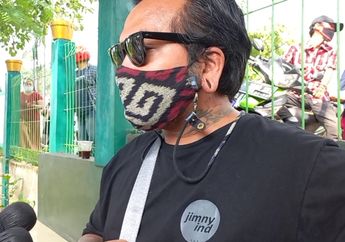 Kunjungi Makam Vanessa Angel dan Bibi Ardiansyah, Erix Soekamti Beberkan Sisi Lain Sang Sahabat yang Tidak Diketahui Publik: Itu Hanya Strategi Marketing!