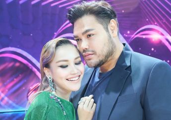 Makin Berani Umbar Kemesraan Bareng Ivan Gunawan, Ayu Ting Ting Kini Bongkar Isi Chat dengan sang Desainer, Nama Kontak dan Panggilan Kesayangan Langsung Jadi Sorotan
