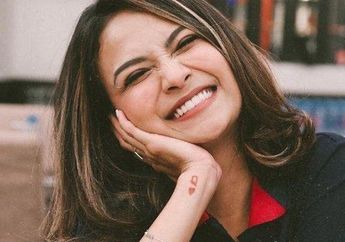 Pilu Hatinya Setelah Temukan Buku Diary Vanessa Angel, sang Ibu Tiri Bongkar Curhatan dan Keinginan Istri Bibi Ardiansyah Sebelum Kecelakaan Maut: Tiga Minggu Dia Minta... 