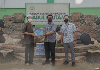 Tingkat Literasi Masih Rendah, Kompas Gramedia Donasi Buku Untuk Pondok Pesantren di Serang