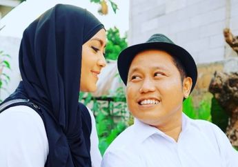 Pesonanya Mampu Taklukkan Hati Pramugari Cantik, Tengok Ademnya Rumah Artis Narji yang Punya Halaman Luas, Tak Kalah Mewah dari Hunian Pelawak Kondang Lainnya!