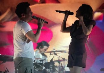 Sadari Kehadiran Ariel NOAH di Antara Para Penonton Konser, Bunga Citra Lestari Tak Sungkan Ajak Boriel Naik Panggung dan Duet Bareng : Masa Aku Nyanyi Lagu Ini Sendiri