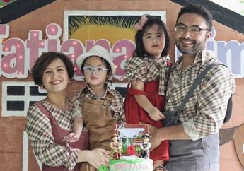 Badannya Hanya Sebesar Botol Air Mineral 600 ml Saat Lahir, Arti Nama Anak Cynthia Lamusu dan Surya Saputra Ternyata Sangat Gagah!