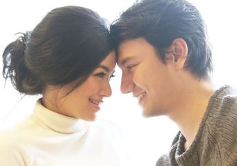 Rela Keluarkan Uang Ratusan Juta Supaya Background Foto OOTD Sang Istri Makin Kece, Ini Dia Vertical Garden di Rumah Artis Titi Kamal dan Christian Sugiono yang Cantik Banget