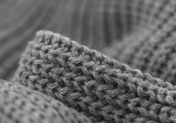 Arti Mimpi Merajut Syal Melambangkan Kabar Baik, Tak Perlu Risau dengan Kondisi Kesehatan!