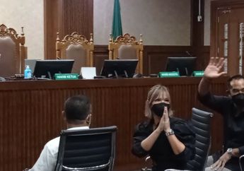 Hadiri Sidang Perdana Kasus Narkoba, Penampilan Nia Ramadhani Bikin Pangling, Model Rambut Jadi Sorotan