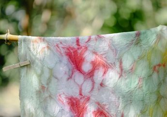 Jangan Panik, Begini Trik Membersihkan Noda Darah Menstruasi yang Tembus ke Seprai Pakai Bahan Dapur Sederhana!