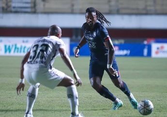 Hasil Liga 1 - Tekuk Persipura, Arema FC Ambil Alih Puncak Klasemen