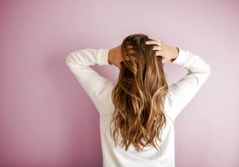 Tips Merawat Rambut Panjang Agar Tetap Sehat dan Berkilau, Cukup Lakukan 4 Hal Ini!