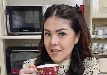 Tajir Melintir dan Kini Jadi Anggota DPR, Intip Area Ruang Keluarga di Rumah Tina Toon yang Super Mewah Bak Istana