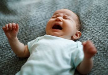 Pantas Saja si Kecil Alami Ruam Kulit, Begini 3 Cara Memilih Popok yang Aman untuk Bayi, Jangan Sampai Salah Ukuran!