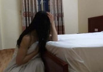 BERITA TERPOPULER: Pelakor Dimana-mana! Pasangan-pasangan Ini Rela Selamatkan Selingkuhan, Sampai Lari Terbirit-birit Cuma Pakai Pakaian Dalam