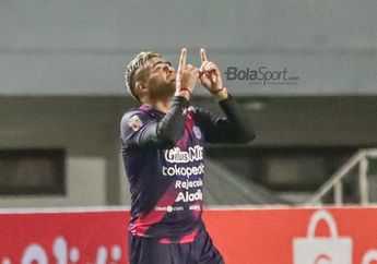 Tubuh Berusia 46 Tahun Rupanya Tak Bisa Bersaing di Liga 1, Cristian Gonzales Terpaksa Turun Kasta ke Liga 2