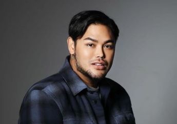 Pantas Dapat Julukan Super Duper Mega Bintang, Intip Penampakan Kolam Renang di Rumah Artis Ivan Gunawan yang Akhirnya Rampung, Mewah dan Berkelas!