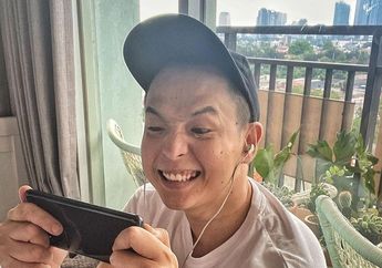 Ernest Prakasa Tak Habis Pikir Tahu Tanggapan Pengelola Bandara soal Keluhannya tentang Hasil Tes Swab yang Tak Diperiksa Sebelum Naik Pesawat, sang Komika Beri Sentilan!