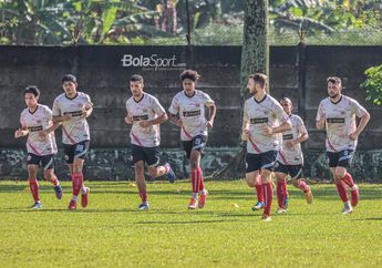 Tetap Tak Dimainkan Meski Persija Sedang Kritis, Nasib Marko Simic dan Marco Motta di Ujung Tanduk?