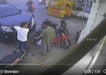 'Harus Dipenjara' Motornya Diduga Menghalangi Mobil Parkir, Video Remaja Jadi Korban Aniaya di Depan Minimarket Viral, Pelaku Ternyata Kader PDIP!