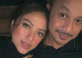 Suaminya Terjun ke Dunia Politik, Cynthia Riza Akui Sempat Takut Jika Giring Ganesha Dijahati Orang : Itu Momen Paling Deg-degan