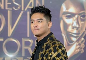 Biasanya Tampil Ceria dan Kocak Saat Nongol di Depan Kamera, Begini Pilunya Boy William Rayakan Awal Tahun 2022 di Makam Sosok Ini, Sang Youtuber: Happy New Year