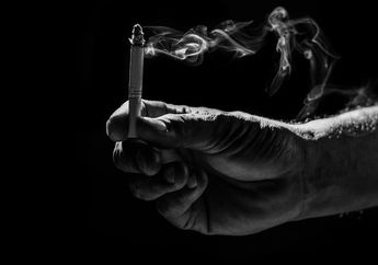 Emak-emak Seantero Negeri Wajib Tahu! Ternyata Begini Cara Lenyapkan Bau Asap Rokok di Rumah, Ikuti 4 Langkah Mudah Ini