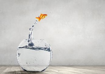 Arti Mimpi Ikan Loncat dari Akuarium Tak Boleh Disepelekan, Berkaitan dengan Caramu Keluar dari Lingkungan Toxic