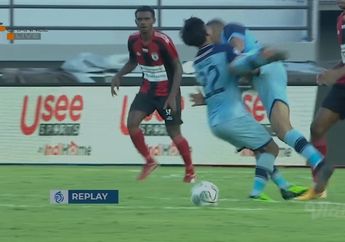 Jose Wilkson Tabrak Rekan Sendiri karena Kaki Kanan Mati, Persipura Imbangi Persela Berkat Ricky Cawor