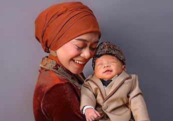 'Nak, Bunda Masih Jauh dari Kata Sempurna', Lesti Kejora Tak Kuasa Tahan Tangis saat Panjatkan Doa untuk Baby L di Hadapan Rizky Billar