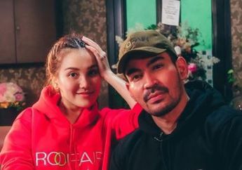 Bolak-balik Dijodohkan dengan Ayu Ting Ting, Terungkap Hubungan Robby Purba dan Sang Biduan yang Sebenarnya, Ternyata Dapat Restu dari Abdul Rozak dan Umi Kalsum?