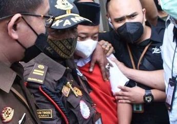 'Tidak Ada Satu Tetes Air Mata pun' Jaksa Bingung Tengok Reaksi Herry Wirawan, si Pemerkosa 13 Santriwati, saat Dituntut Hukuman Mati dan Kebiri Kimia