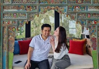 Rela Angkat Kaki dari Gemerlapnya Ibu Kota Demi Jadi Nyonya Besar Wakil Gubernur Jawa Timur Berharta Rp 8 Miliar, Arumi Bachsin Justru Tetap Ngantor di Hari Libur Pejabat Demi Cari Cuan, Salut Abis!