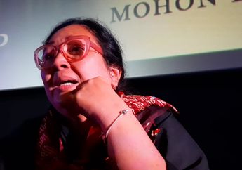 'Saat Itu Saya Meledak', Main Film 'Merindu Cahaya De Amstel', Dewi Irawan Menangis Teringat Almarhumah Ria Irawan