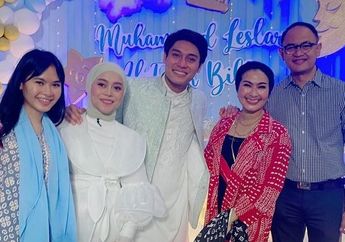 Iis Dahlia Boyong Keluarga Hadiri Akikah Abang L Buah Hati Lesti Kejora dan Rizky Billar, Warganet Langsung Salah Fokus dengan Hal Ini!