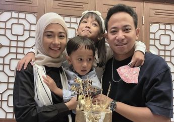 Suaminya Sempat Diisukan Bangkrut hingga Ditipu Kontraktor, Tengok Rumah Artis Poppy Bunga Sekarang, Punya Dapur Super Mewah dengan Desain Modern Minimalis