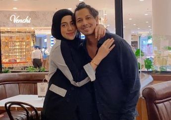 Tak Banyak yang Tahu, Selain Kakak Laki-laki yang Sukses Jadi Dokter dan Komisaris Utama, Kakak Perempuan Fairuz A Rafiq Juga Sukses Jadi Bupati!