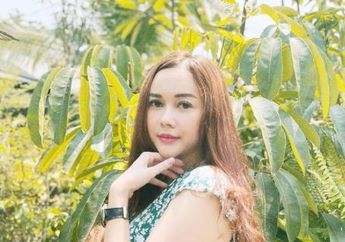 Seksinya Aura Kasih dalam Balutan Dress Bling-bling, Body Singsetnya Auto Panen Pujian, The Real Boneka Barbie!