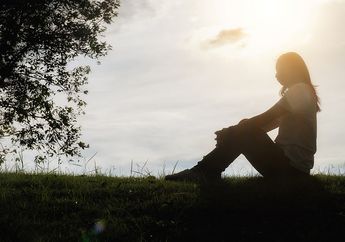 Gegara Mandi Kembang Hingga Seenak Jidat dengan Bapaknya, Ini Nama 5 Artis yang Tubuhnya Konon Jadi Sarang Jin Sampai Derita Penyakit Serius, Awas Bikin Merinding!