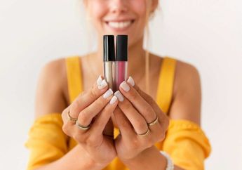 4 Rekomendasi Lip Gloss dari Brand Kosmetik Artis Indonesia, Mulai dari Rp20 Ribuan Saja!