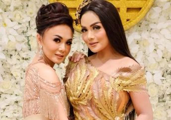 Di Umur 50 Tahun Nekat Pakai Rok Pendek di Atas Lutut dalam Balutan Seragam SMA, Yuni Shara Disentil KD: Pakai Rok Sejengkal Mentang-mentang Bocah Badan Segini