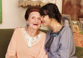 Sang Nenek Hampir Berusia 1 Abad, Sharena Delon Ungkap Sulitnya Ketemu Orang Kesayangan Gegara Pandemi, Warganet Malah Salfok pada Hal Ini