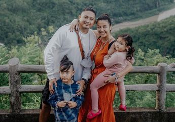 Nggak Heran Ryan Delon dan Sharena Gunawan Boyong Anak-anaknya Liburan ke Hutan Pinus Mangunan Jogja, Banyak Spot Instagramable yang Kece Abis Loh!