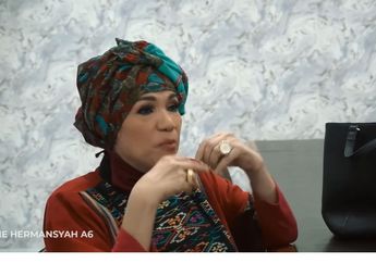 'Semua Tahu Beliau Dilahirkan Seperti Apa, Ya kita Kembalikan Lagi Ke Asal' Dorce Gamalama Dimakamkan Secara Laki-laki