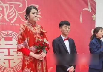 Mempelai Wanita Punya Tinggi Badan 1,9 Meter, Aksi Ciuman Pasangan Pengantin Saat Resepsi Pernikahan Ini Bikin Ngakak Warganet