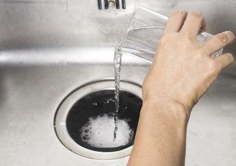 Pusing Tujuh Keliling Karena Wastafel Selalu Mampet, Ternyata Bisa Diatasi dengan Air Panas dan Garam, Nggak Usah Panggil Tukang Pipa!