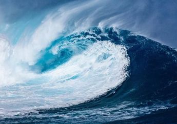 Tak Boleh Diremehkan! Arti Mimpi Tergulung Ombak Besar Punya Makna Penting Soal Kekahwatiran Akan Hal Mendasar Ini