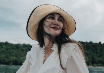 Selalu Tampil Glamor dengan Pesona yang Bikin Oleng Kaum Adam, Luna Maya Ternyata Sudi Diajak Makan di Warung Pinggiran yang Jauh dari Kemewahan, Intip Potretnya