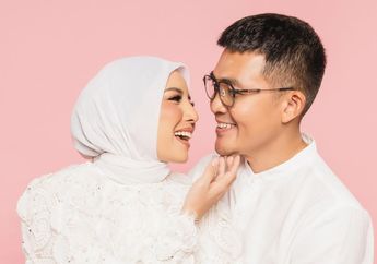 Belanja ke Pasar Tradisional Ditemani Suami, Tya Aristya Girang Ketemu Sosok Penjual Sayuran Mirip Artis Ini, Warganet Berikan Komentar