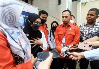 Susiyani Ungkap Pertemuan Terakhir dengan Anaknya hingga Menangis Saat Kirimkan Pesan Permintaan Maaf Kepada Ahmad Sahroni