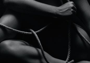 MIRIS, Tak Terima Anaknya yang Masih&nbsp;15 Tahun&nbsp;Dijadikan Budak Syahwat di Kafe Remang-remang, Orang Tua Angkat Langsung Lakukan Hal Ini