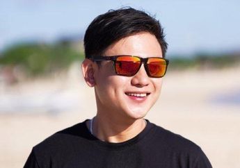 Bobon Santoso Jadi Mualaf, Momen sang YouTuber Ucap 2 Kalimat Syahadat Dibimbing Ustaz Ini Viral